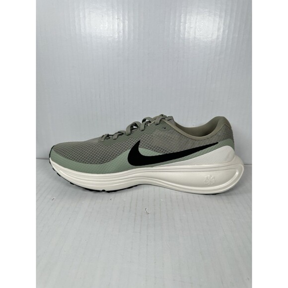 Size 10 Nike Revolution 8 Running Shoe Sneaker HJ9198-300 Green Black Men’s NEW main image 6